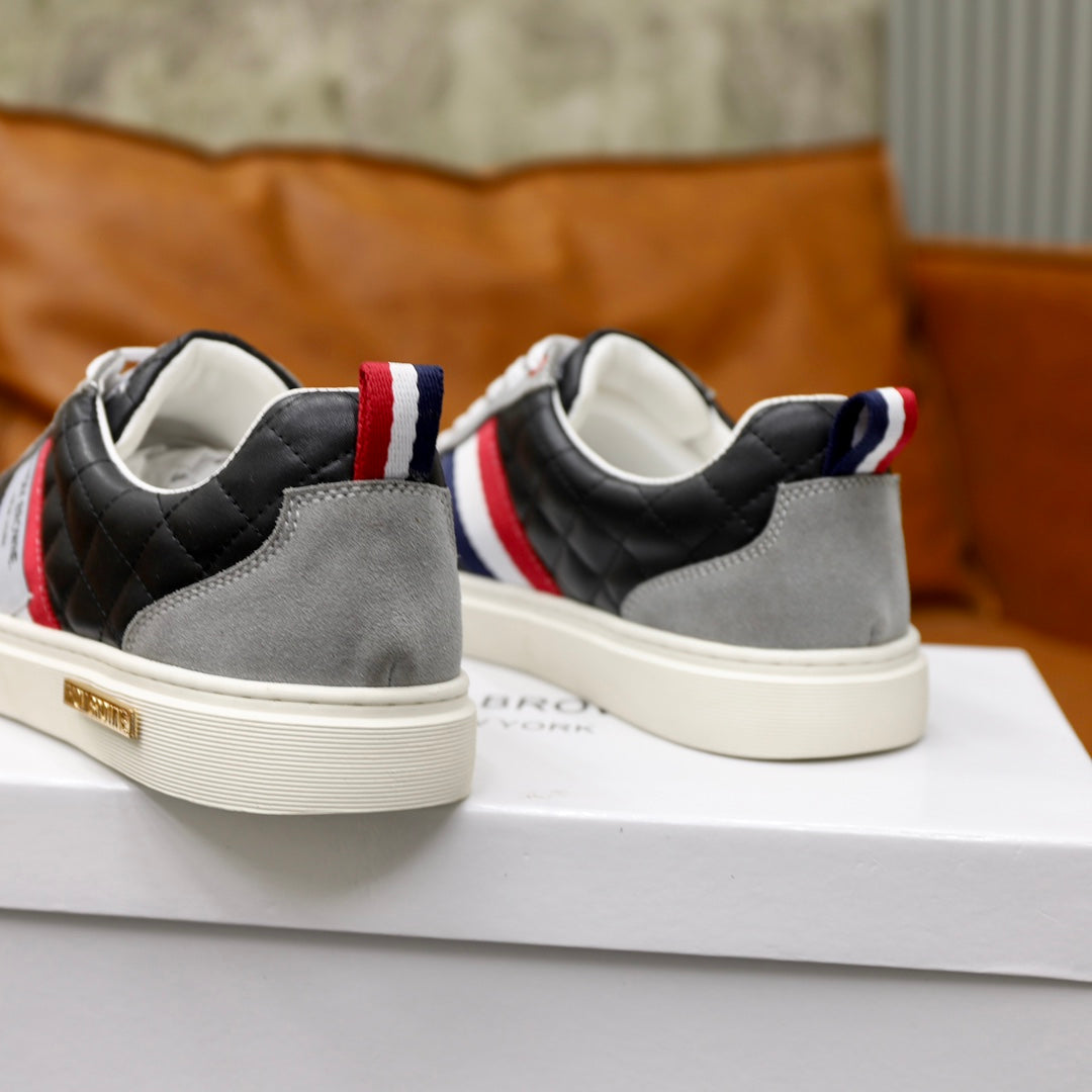 Cowhide Casual Shoe