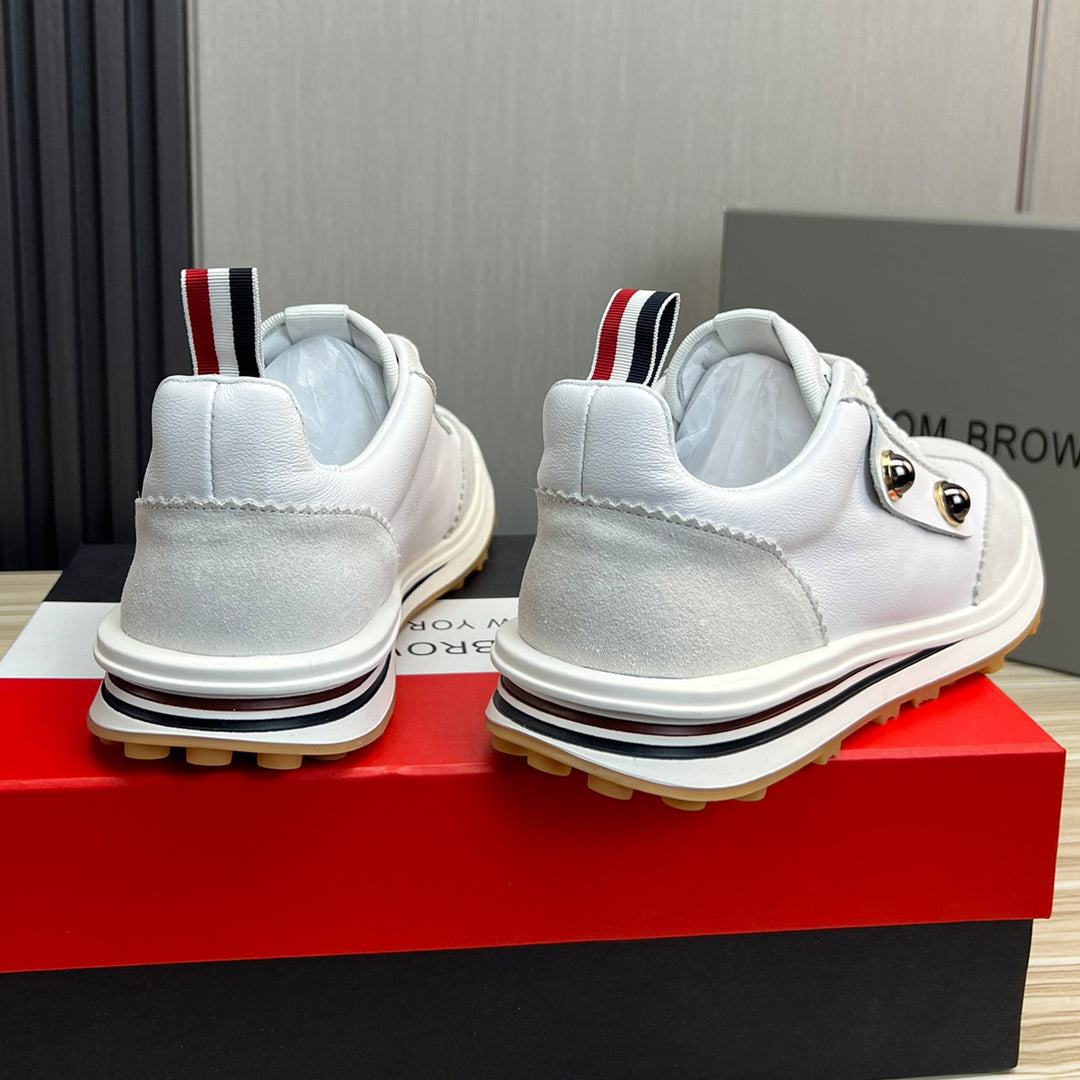 Cowhide Casual Shoe