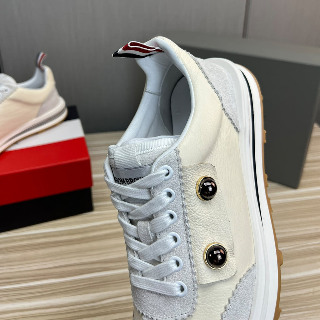Cowhide Casual Shoe
