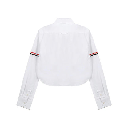 Women waist-baring shirt