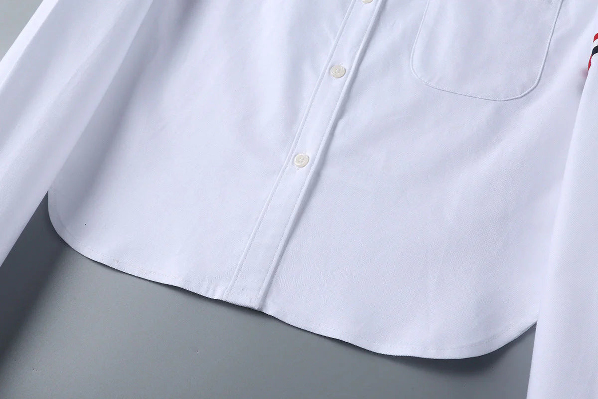 Women waist-baring shirt