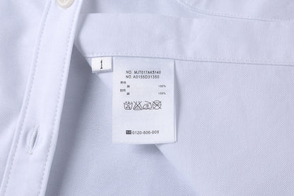 Women waist-baring shirt